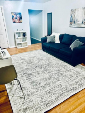 Cozy Entire 2-BED Private Apt - EWR/NYC/OUTLET MALL